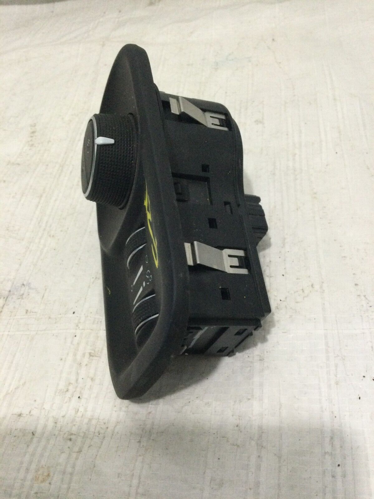 2021 RAM 3500 Headlight Switch W/ Trim OEM 68156061AD OEM