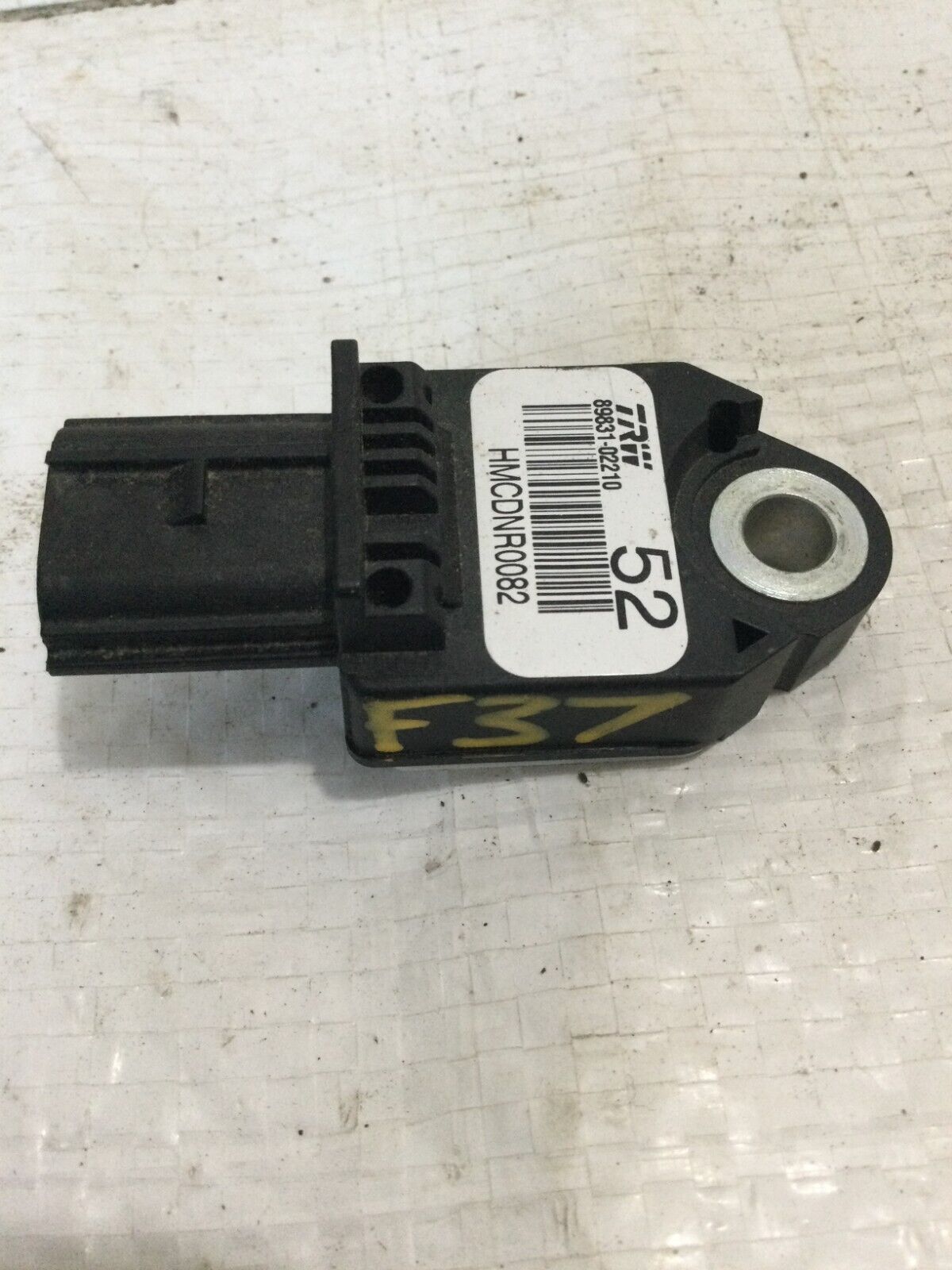 14 15 16 Toyota Corolla Rear Back Left Crash Sensor Module 89831-02210 OEM