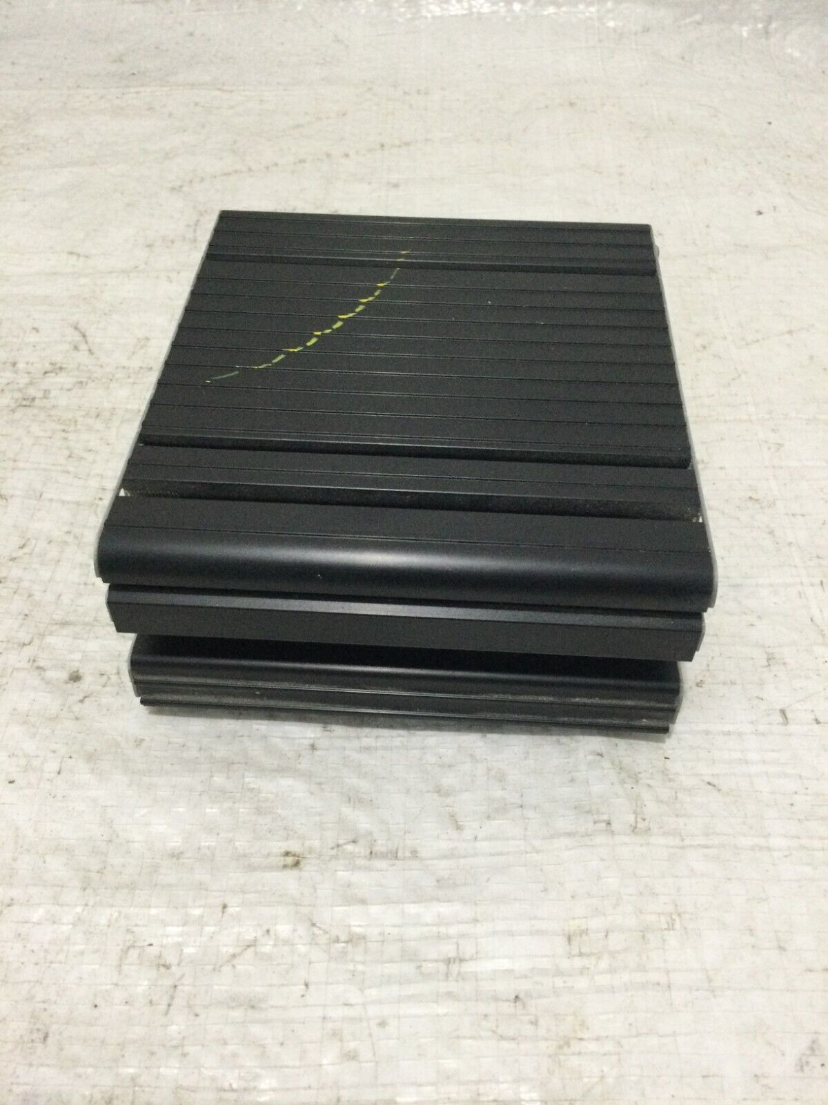 Jeep 2017 Patriot Radio Stereo Amplifier Amp OEM