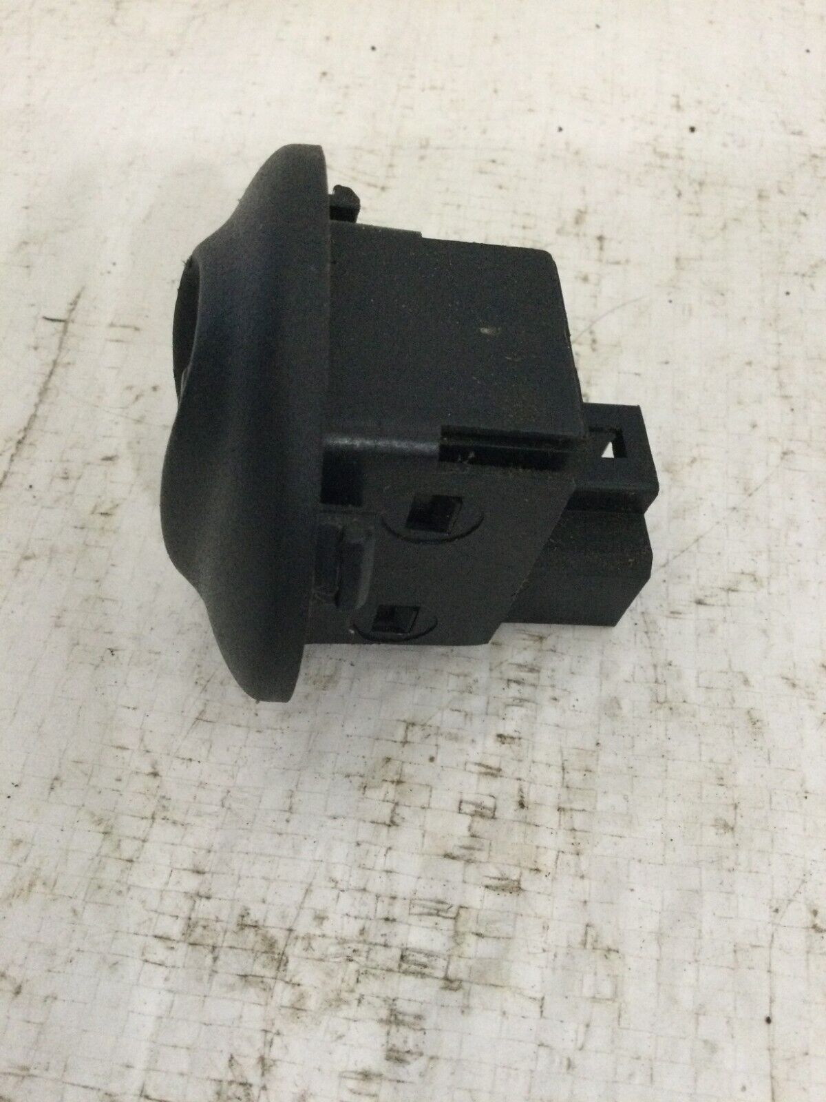 Rear Left Window Switch with Bezel 2003-2005 Ram 1500 2500 3500 OEM 56007695AC