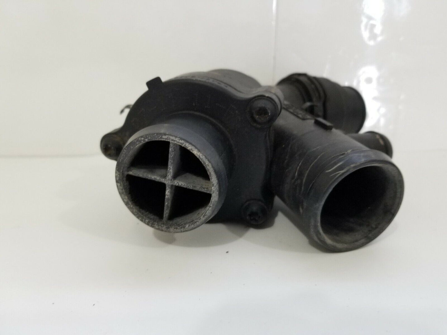 Land Rover LR4 2010-2013 OEM Thermostat Housing 5.0L V8