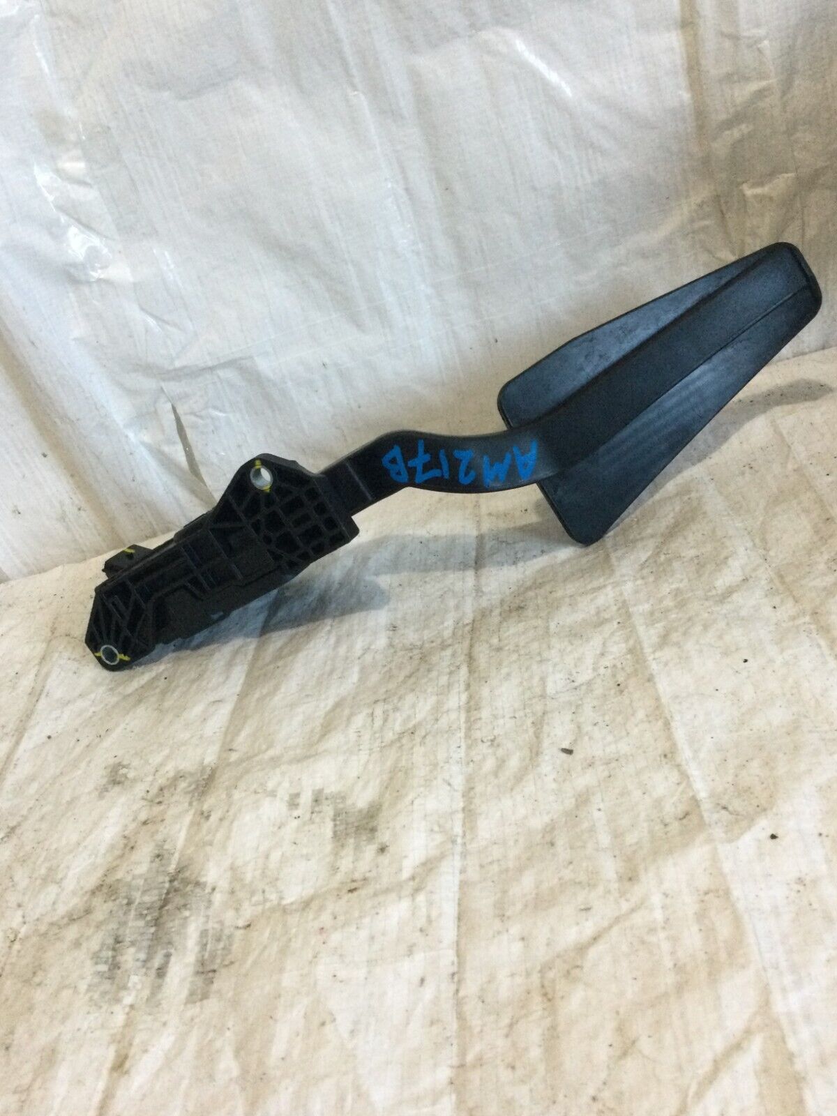 Accelerator Gas Pedal 2010-2018 Ram 1500 2500 3500 68043161AD OEM