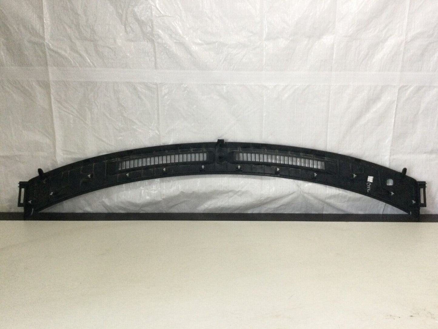 2020 Nissan Rogue Dashboard Defroster Vent Grille Trim OEM 68310-4BA0A