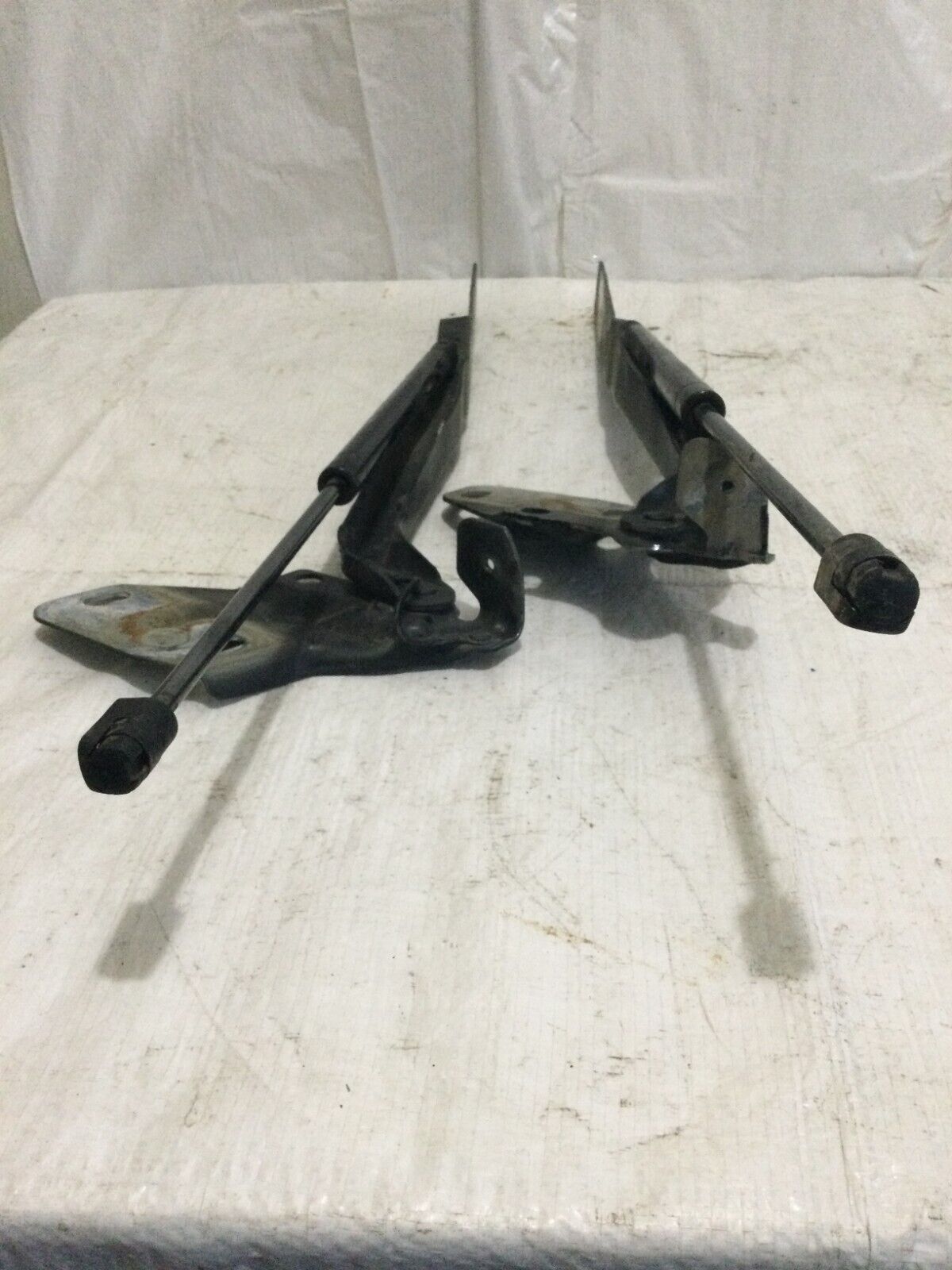 55276321AC 2007 Dodge Ram 1500 Hood Shock Pair W/ Mount OEM