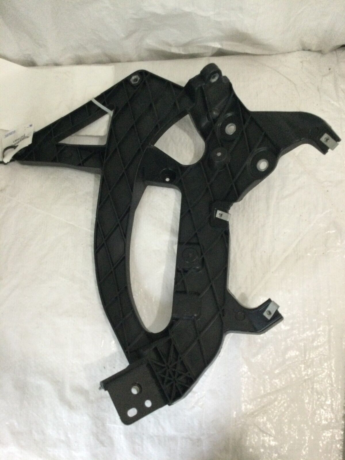 Chevrolet Silverado 1500 Left LH Side Bumper Impact Bracket 2019-2022 84219065