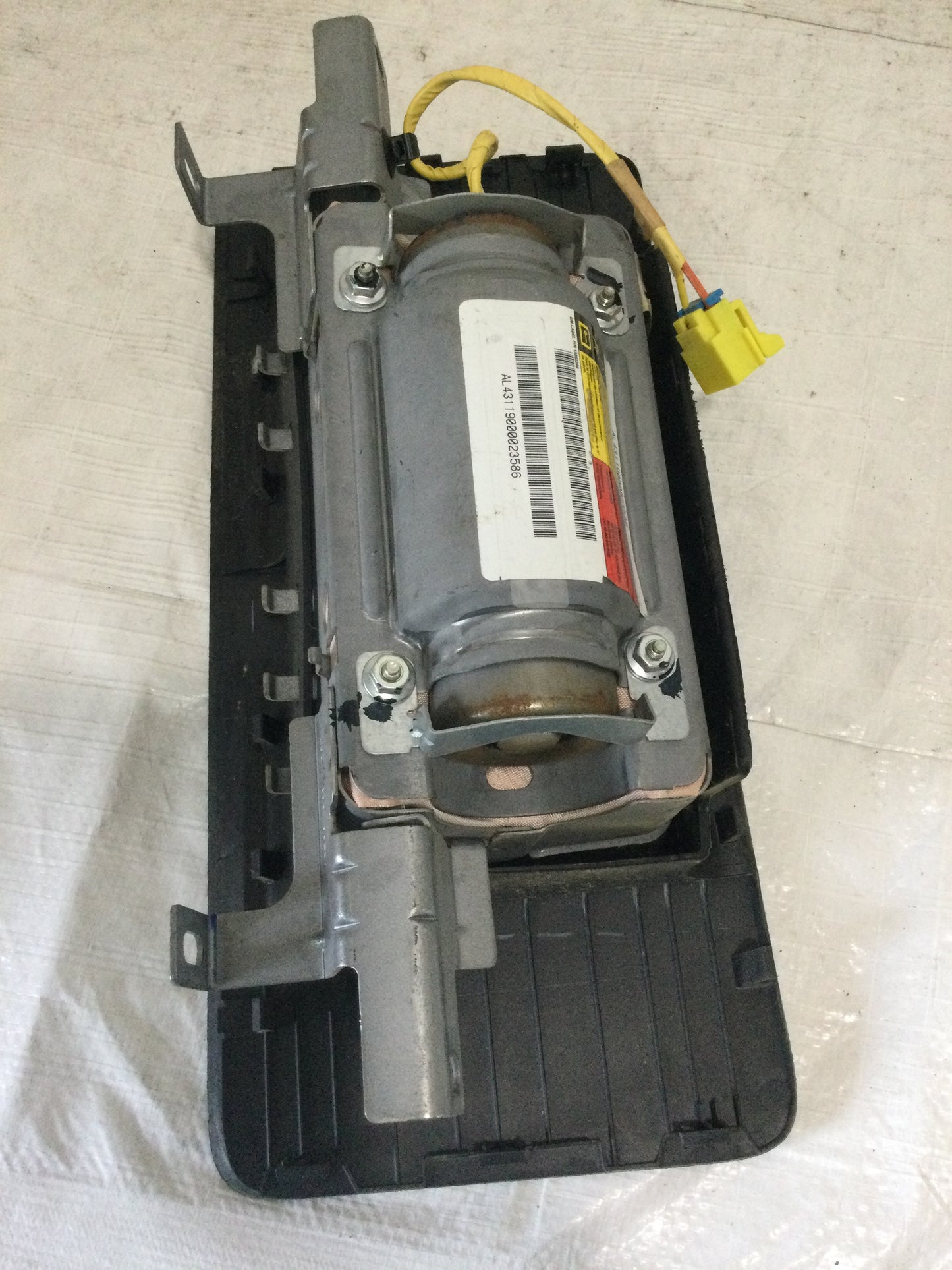 Silverado/Suburban/Yukon Front Right Side Dash,OEM, Part# 15852398