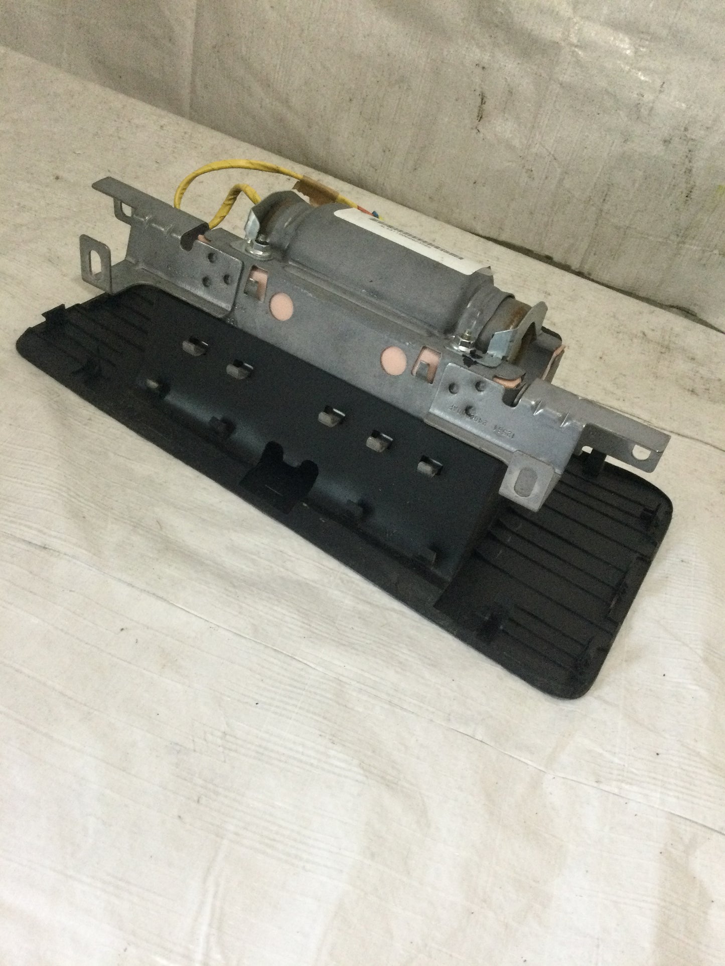 Silverado/Suburban/Yukon Front Right Side Dash,OEM, Part# 15852398