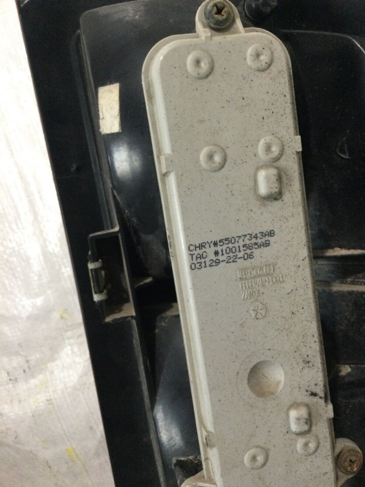 2003-2006  Dodge Ram 2500 Left Rear Tail Light Lamp OEM 55077343AB