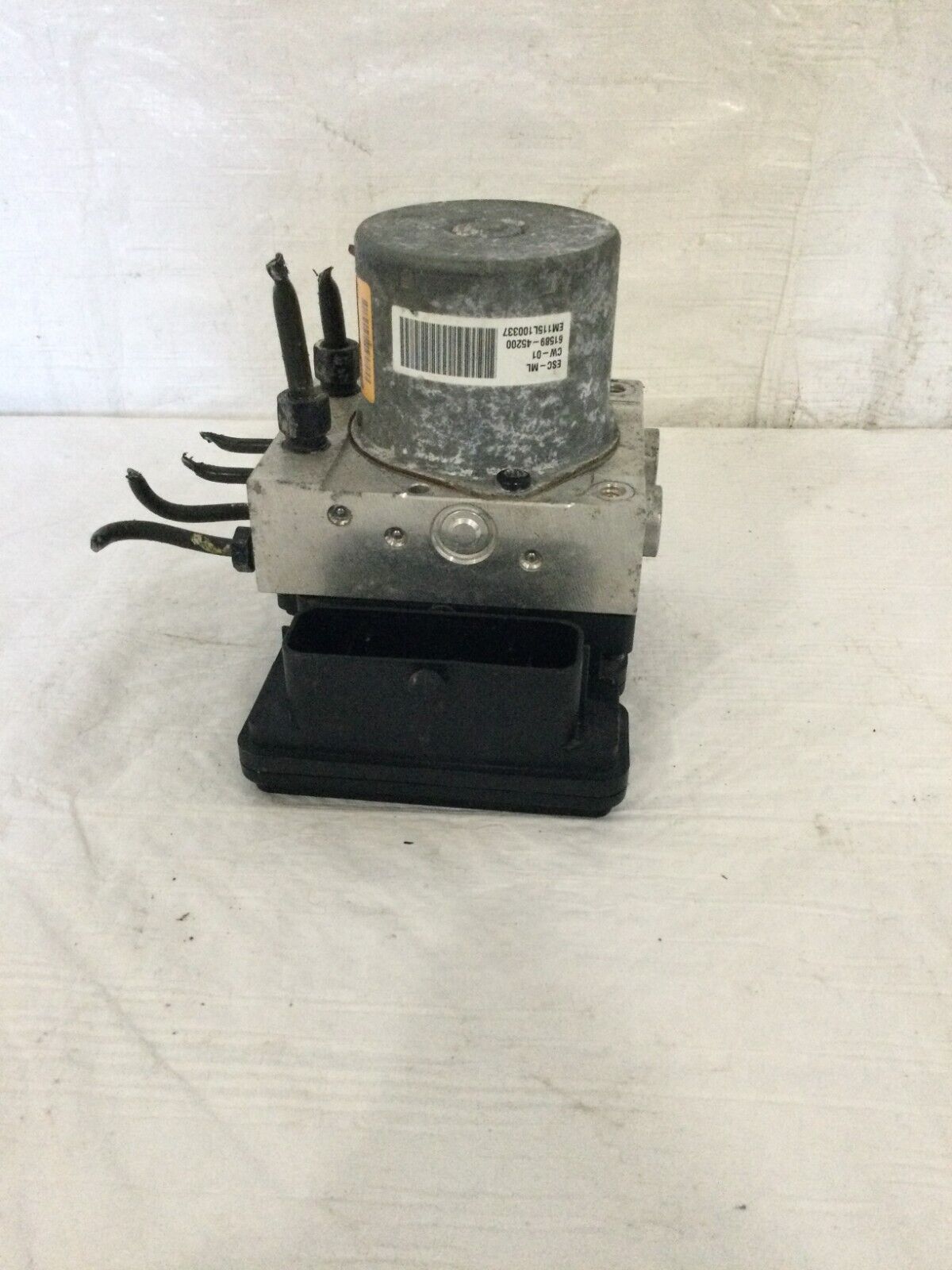 2016-2017 Hyundai Elantra GT Abs Pump Control Module 58900-A5230 OEM