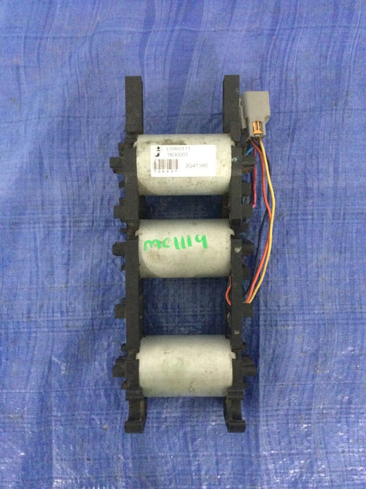 2010 Jeep Grand Cherokee Passenger Seat Track Motor OEM GMC