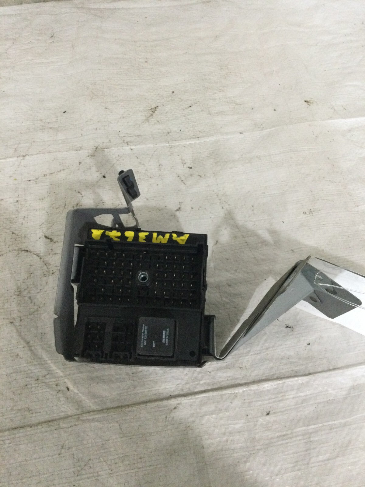 2001 Chevrolet Silverado 2500 Cabin Fuse Box OEM