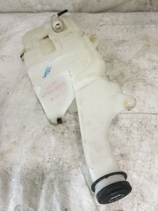 2008 Chevrolet Silverado 1500 Windshield Washer Reservoir Bottle 15917651 OEM