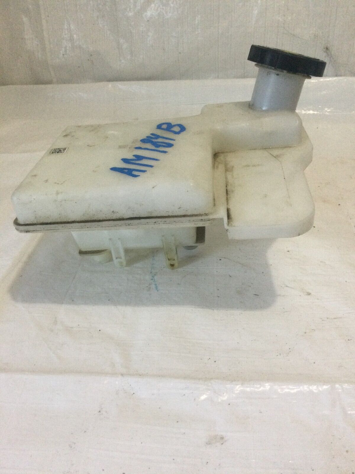 2019-2022 Gmc Sierra 1500 Brake Master Cylinder Reservoir Bottle Tank OEM