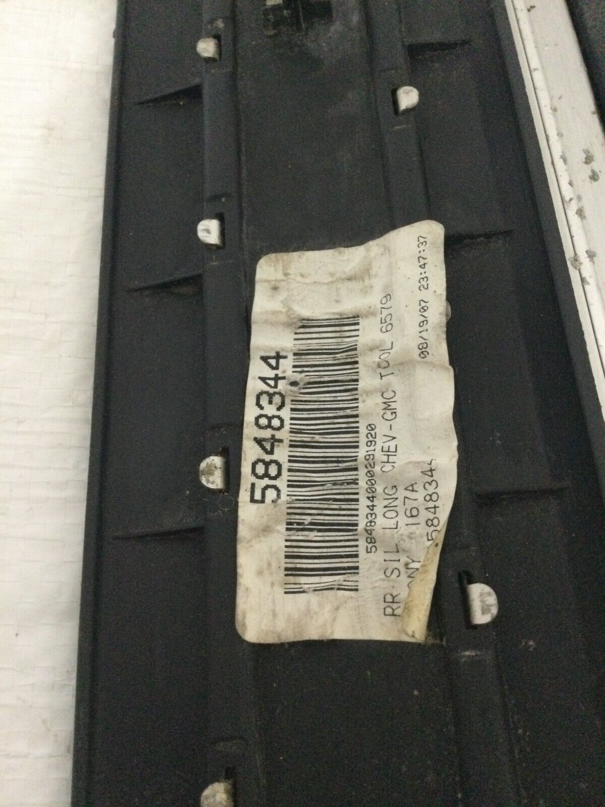 2007-2008 Chevrolet Avalanche Left Right Rear Sill Plate OEM 5848344