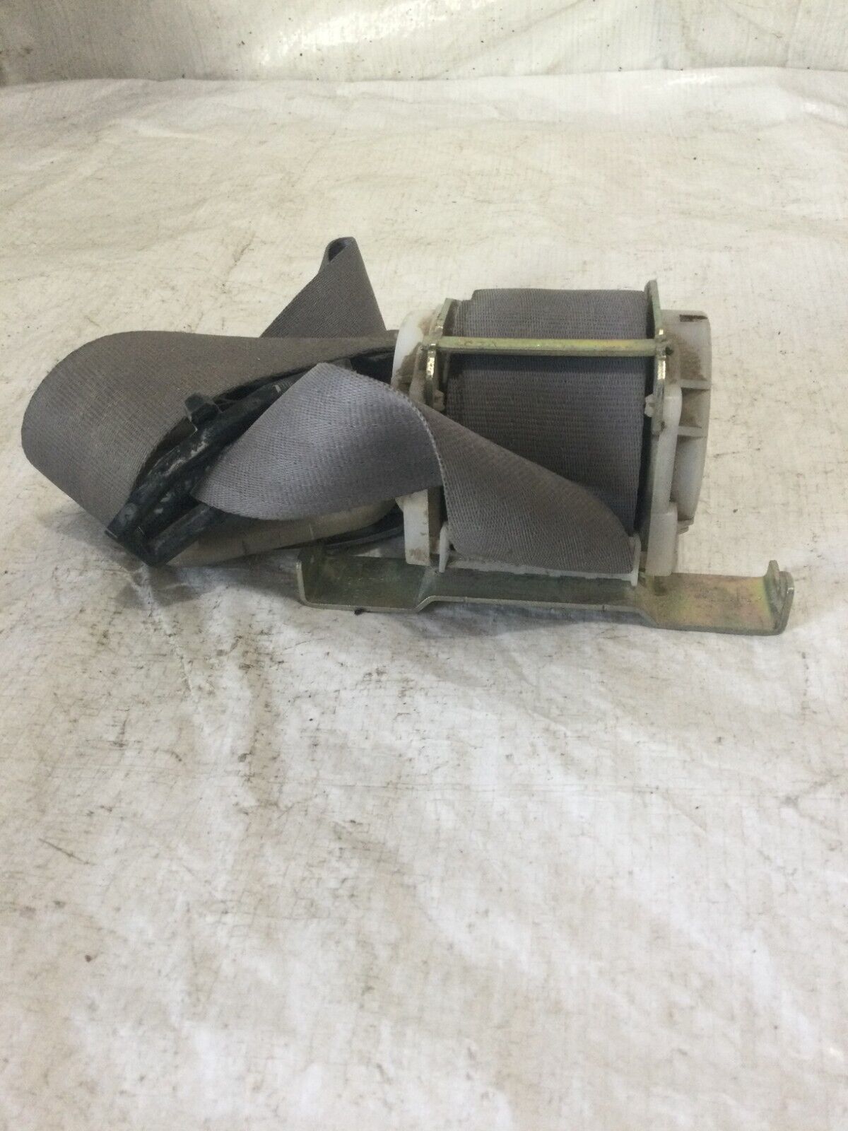 2003 Dodge Ram 2500  Rear Left Side Seat Belt  18927  OEM