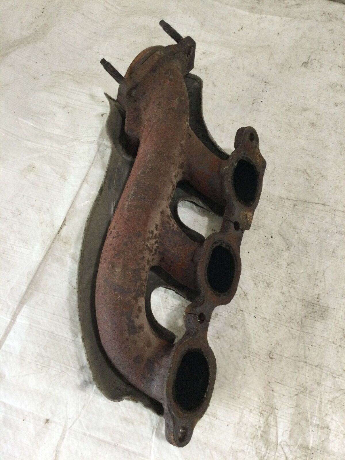 2019 Chevrolet Silverado 1500  Right Side Exhaust Manifold OEM