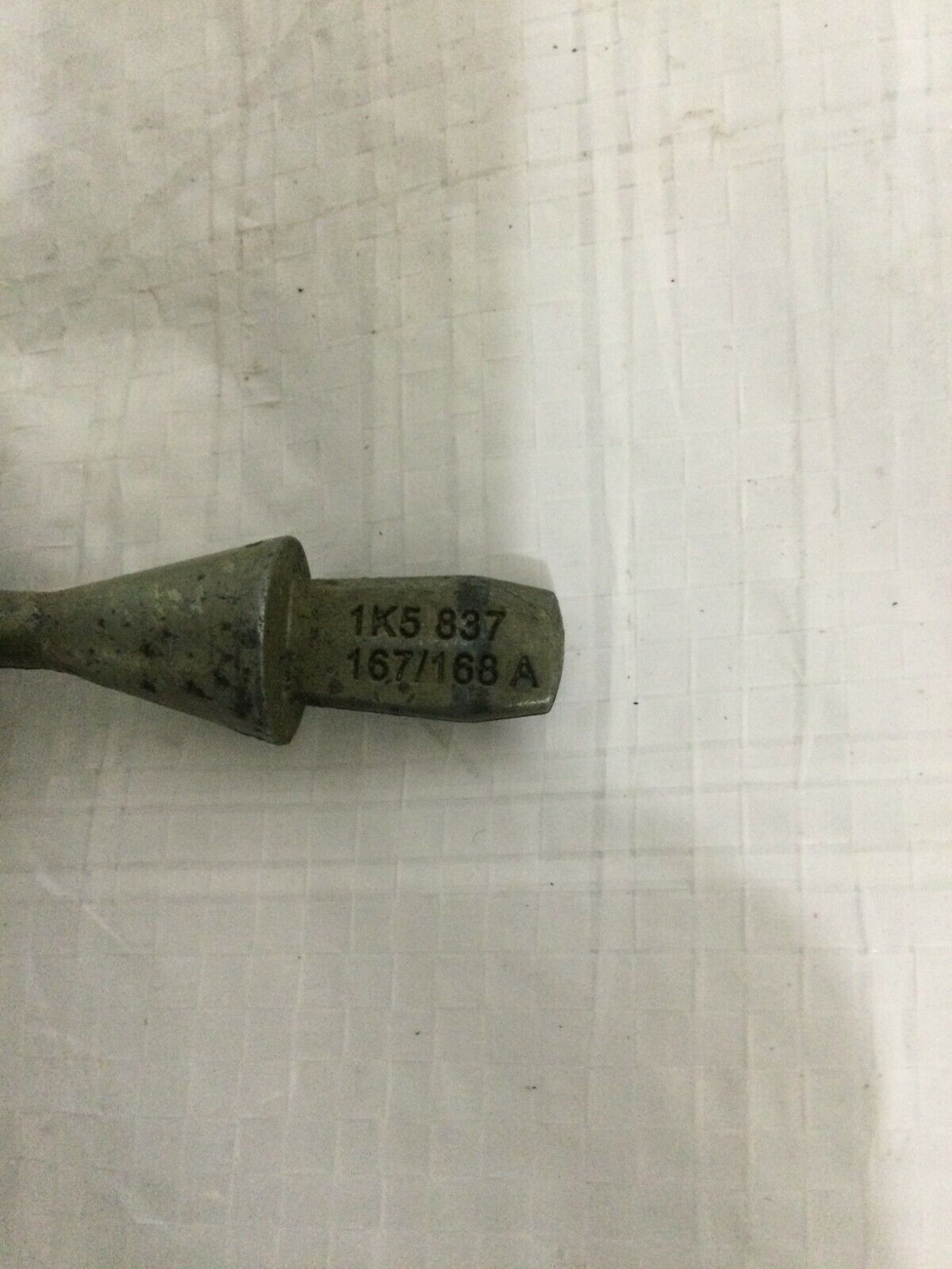 2007 Volkswagen Golf GTI Front Left Door Lock Cylinder OEM