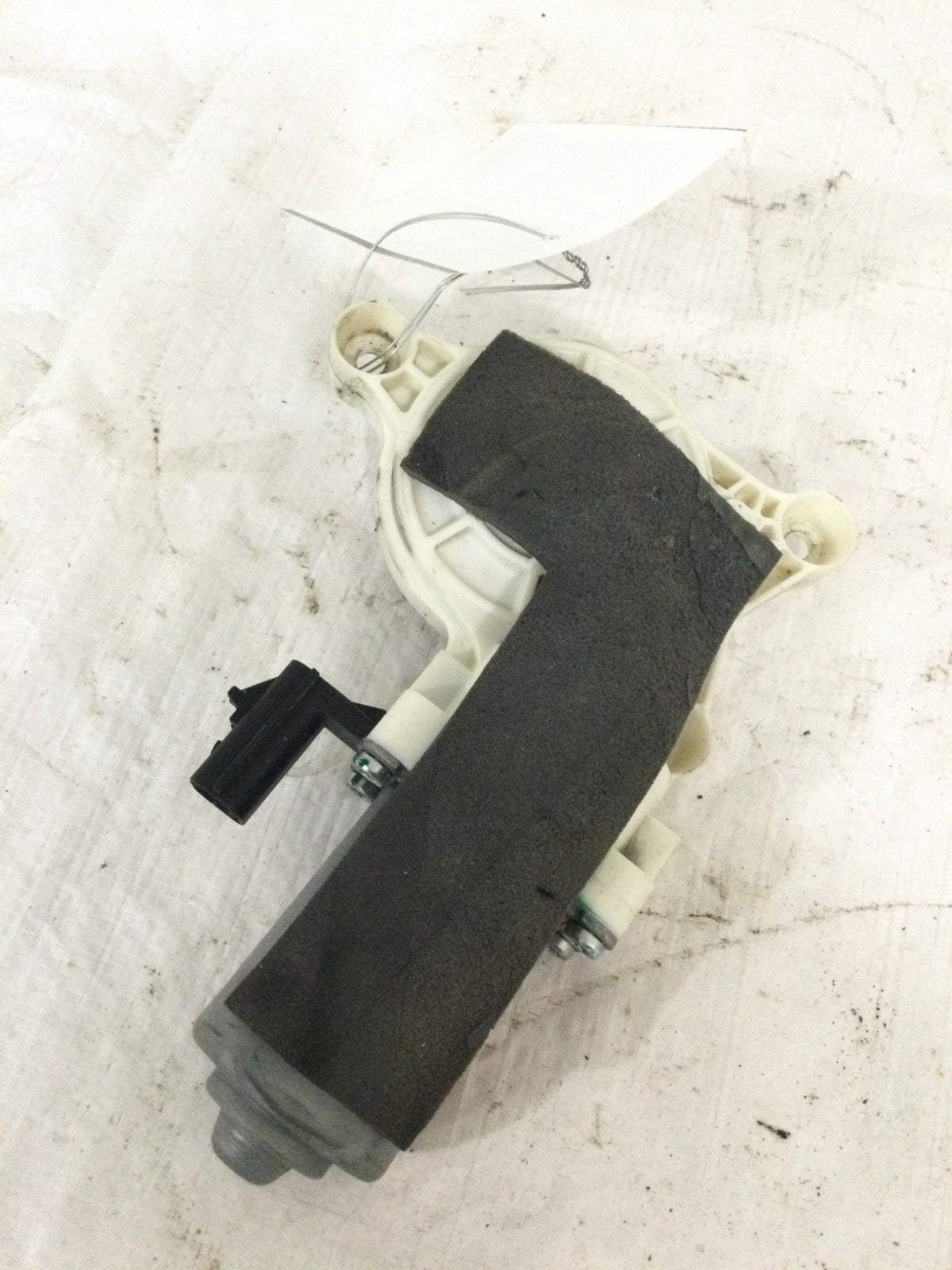 2017 Dodge Ram 3500 Rear Sliding Window Back Glass Motor OEM 512102AE