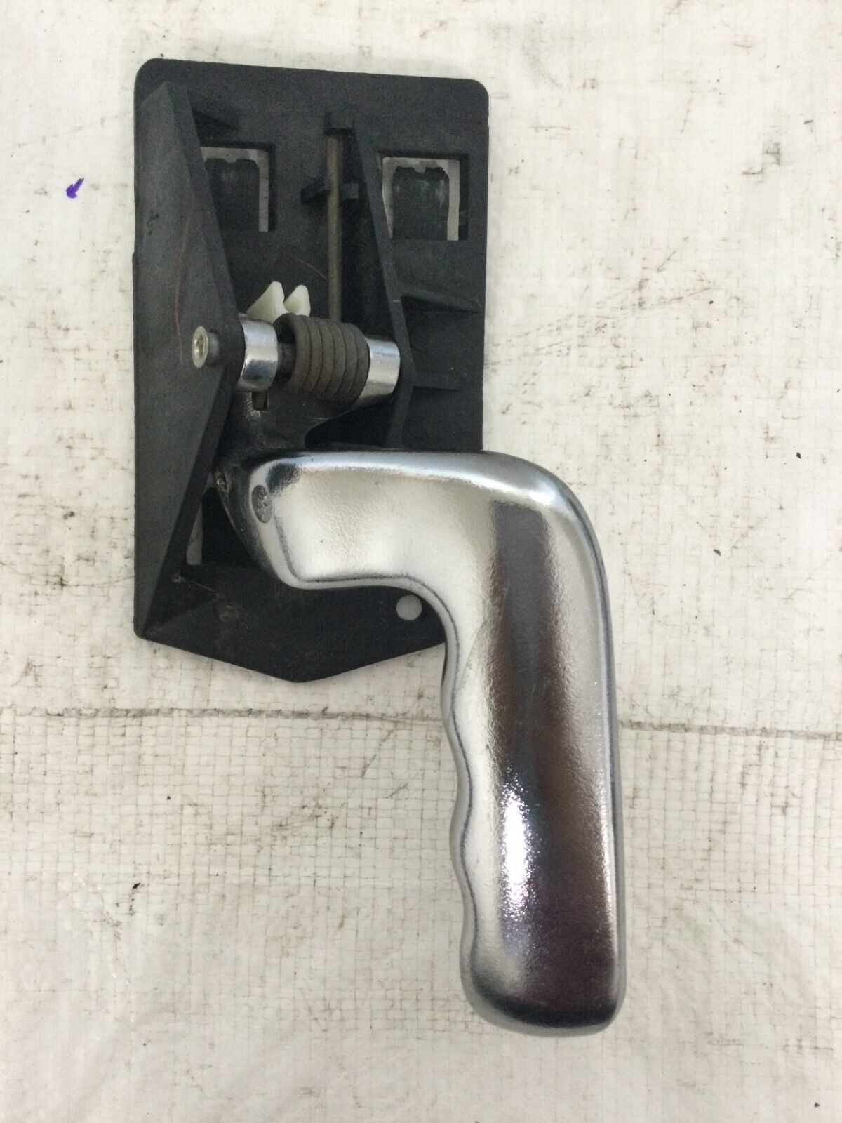 2003-2006 Cadillac Escalade EXT Left Rear Interior Chrome Door Handle OEM