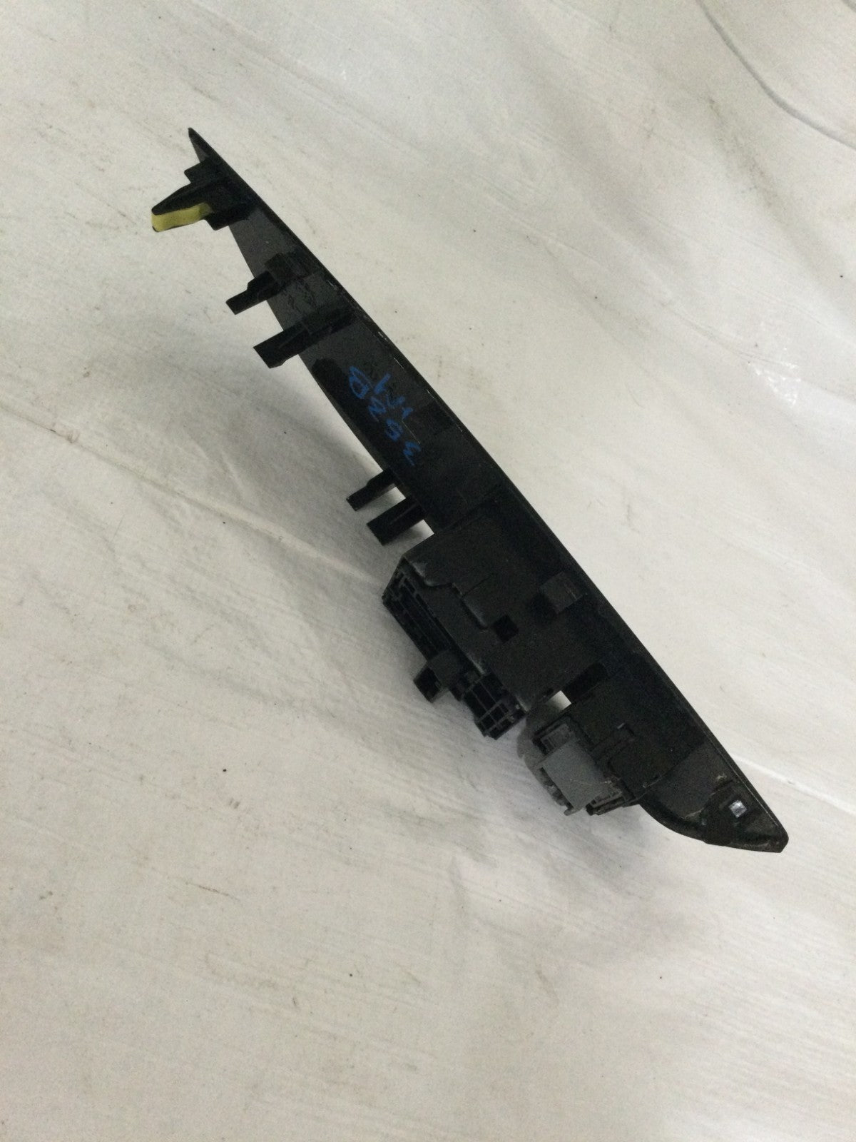 2021 Toyota Corolla 2.0L Front Right Armrest Panel Window Switch OEM 74231-12800