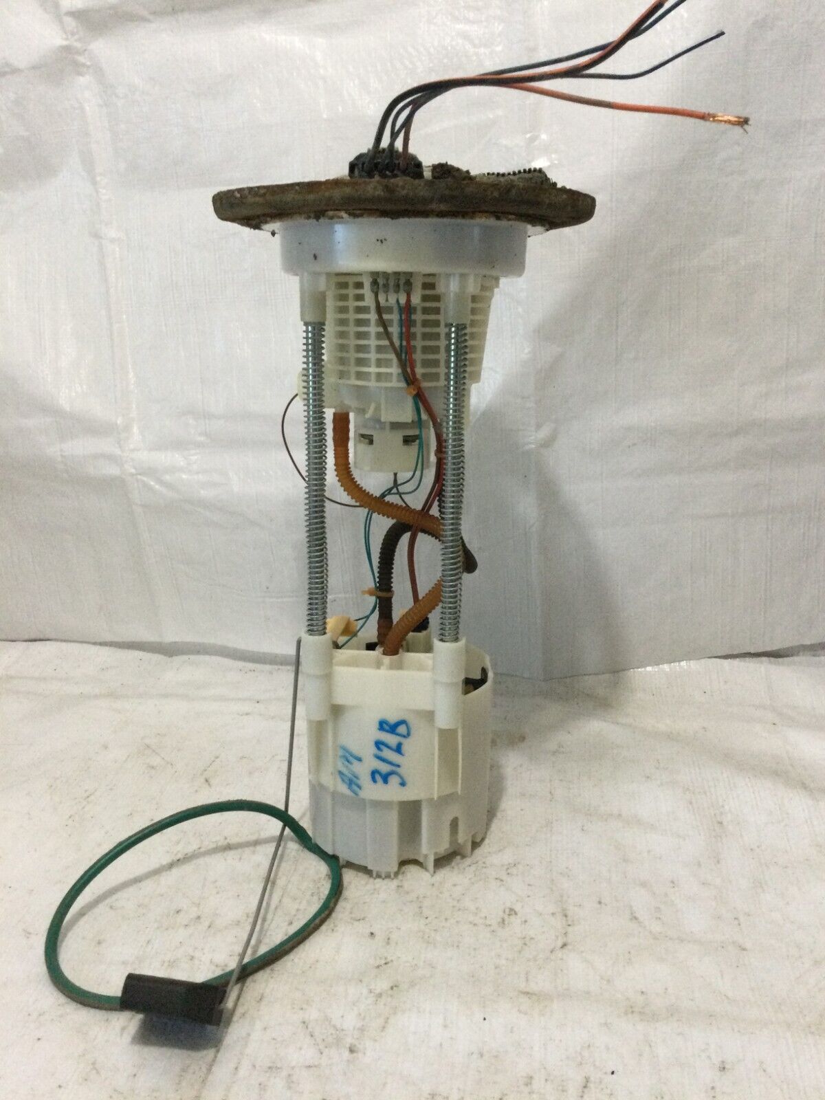 2005 Dodge Ram 2500  Fuel Pump Assembly OEM