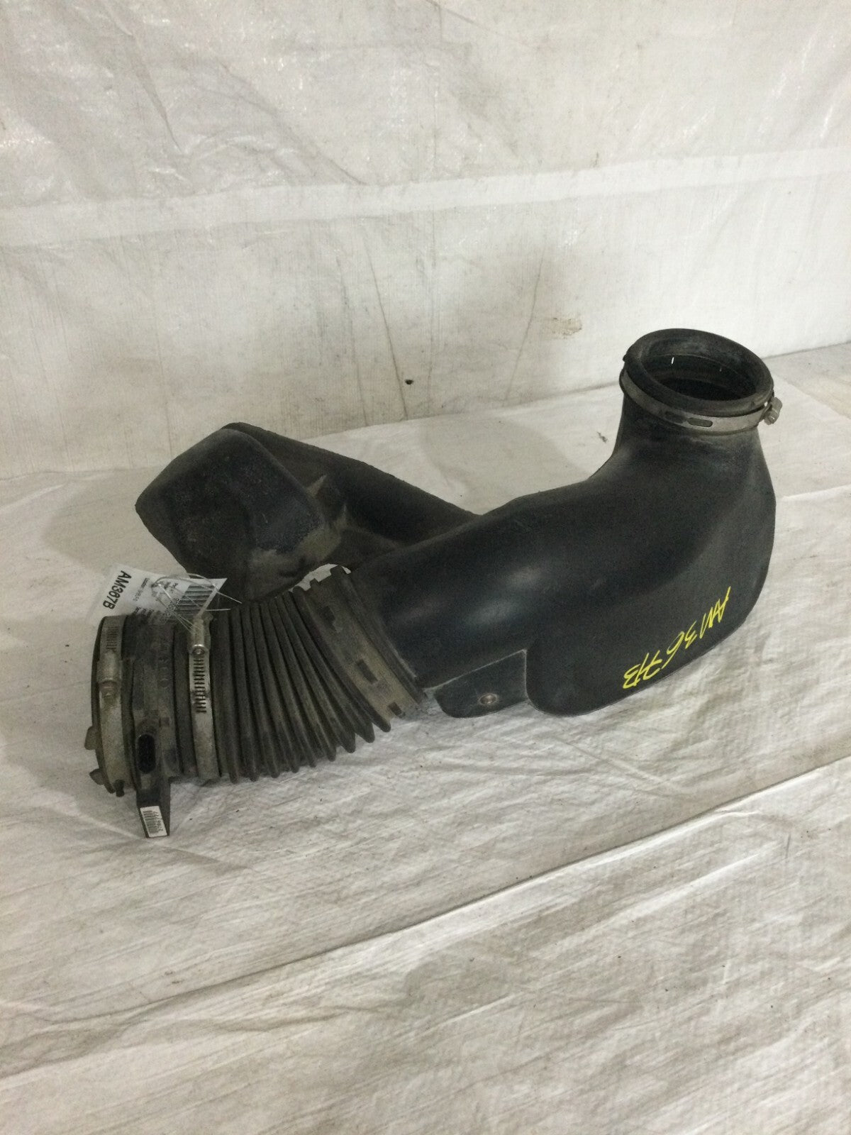 2001 Chevrolet Silverado 2500 Air Intake Duct Tube Hose OEM