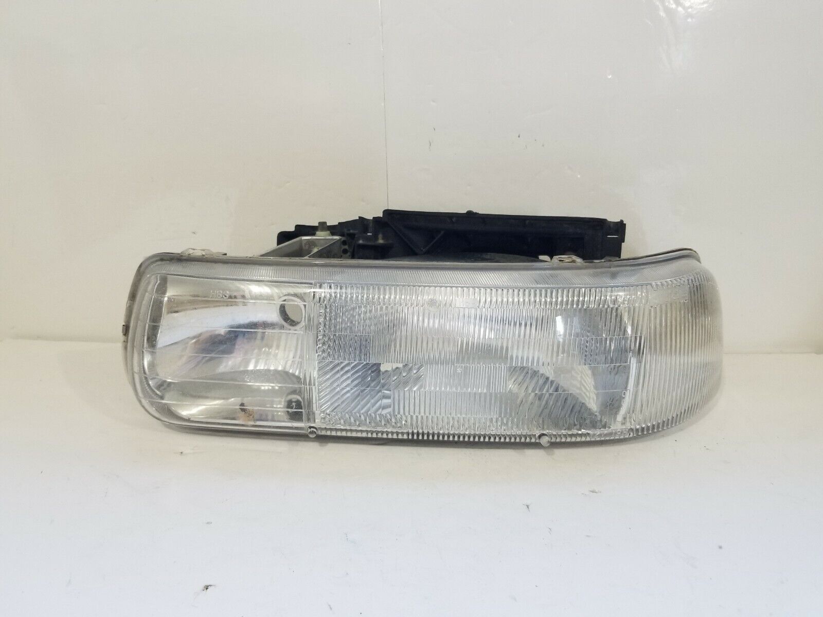 2000 Chevrolet Silverado 1500 Headlight Lamp Assembly Left Driver Side LH OEM
