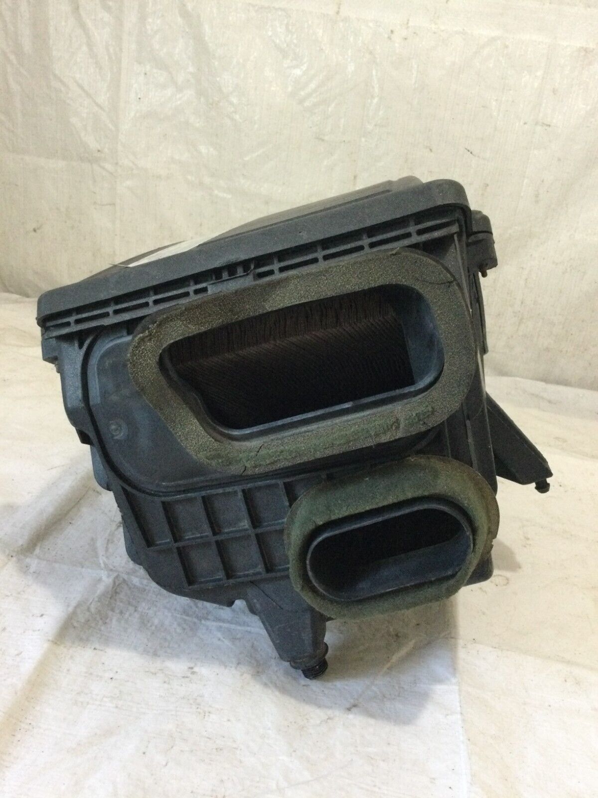 2003-2006 Chevrolet Silverado 1500 Engine Air Cleaner Filter Box OEM