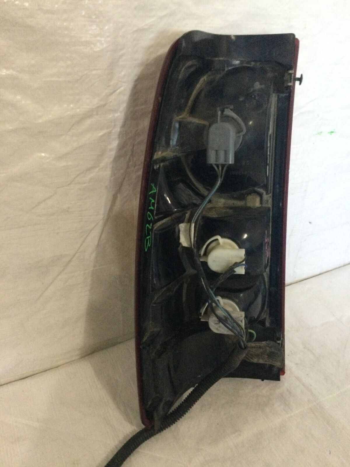 2001 GMC Sierra 1500 Tail Light Right Passenger Side RH OEM