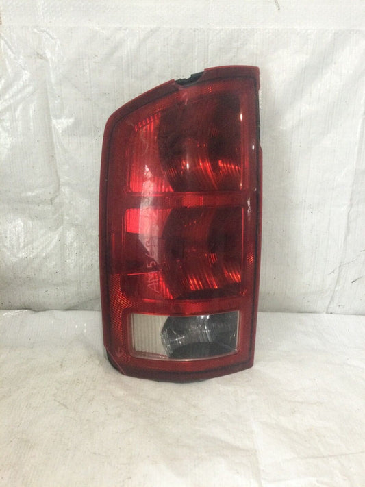 2008 GMC Sierra 2500 Tail Light Lamp Rear Left Driver Side OEM LH ( DAMAGED )