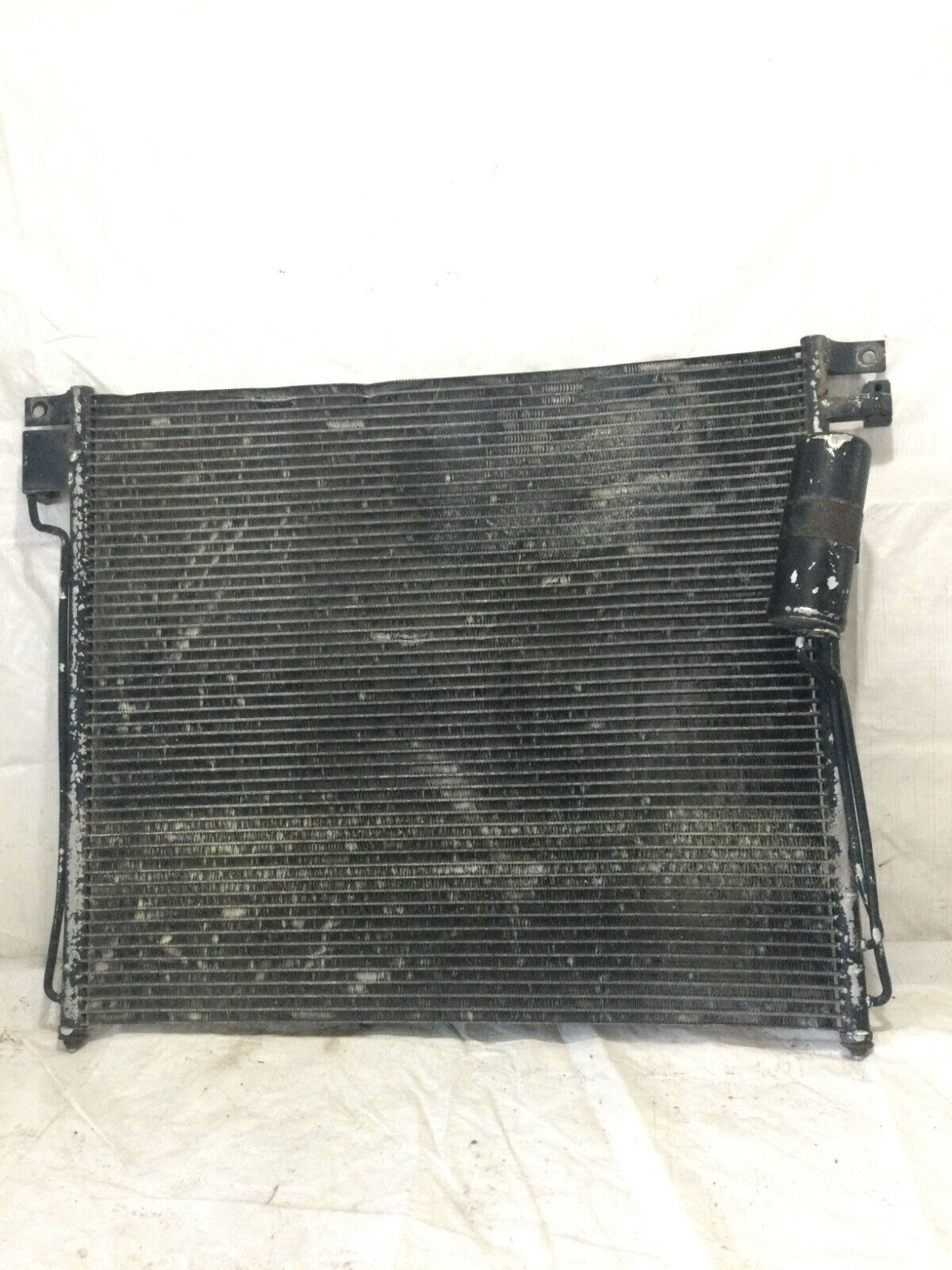 2005  Nissan Xterrar AC Condenser 92100EA500