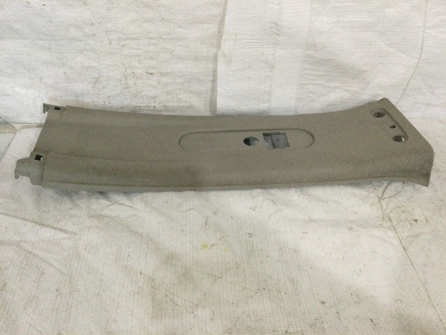 2007 GMC Sierra 1500 Left Upper B Pillar Trim Panel 15853985 OEM Classic Style