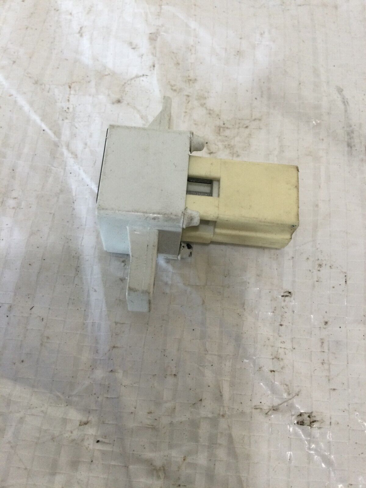 2005 Nissan Titan Right Interior SRS ON/OFF Switch OEM