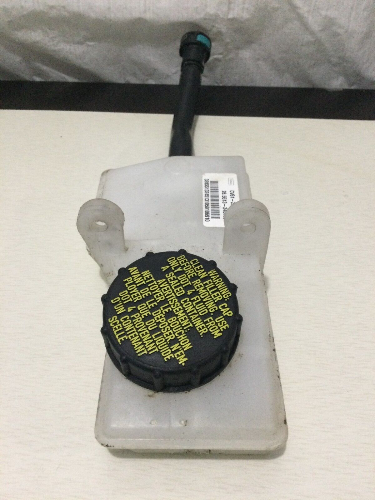 2019 Ford Escape Vacuum Brake Booster Master Cylinder W/ Reservoir OEM