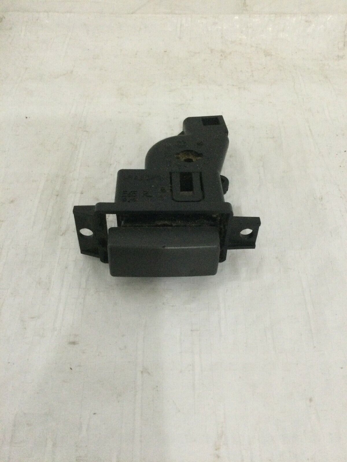 2006 BMW 750Li Sedan Glove Box Compartment Release Button OEM 