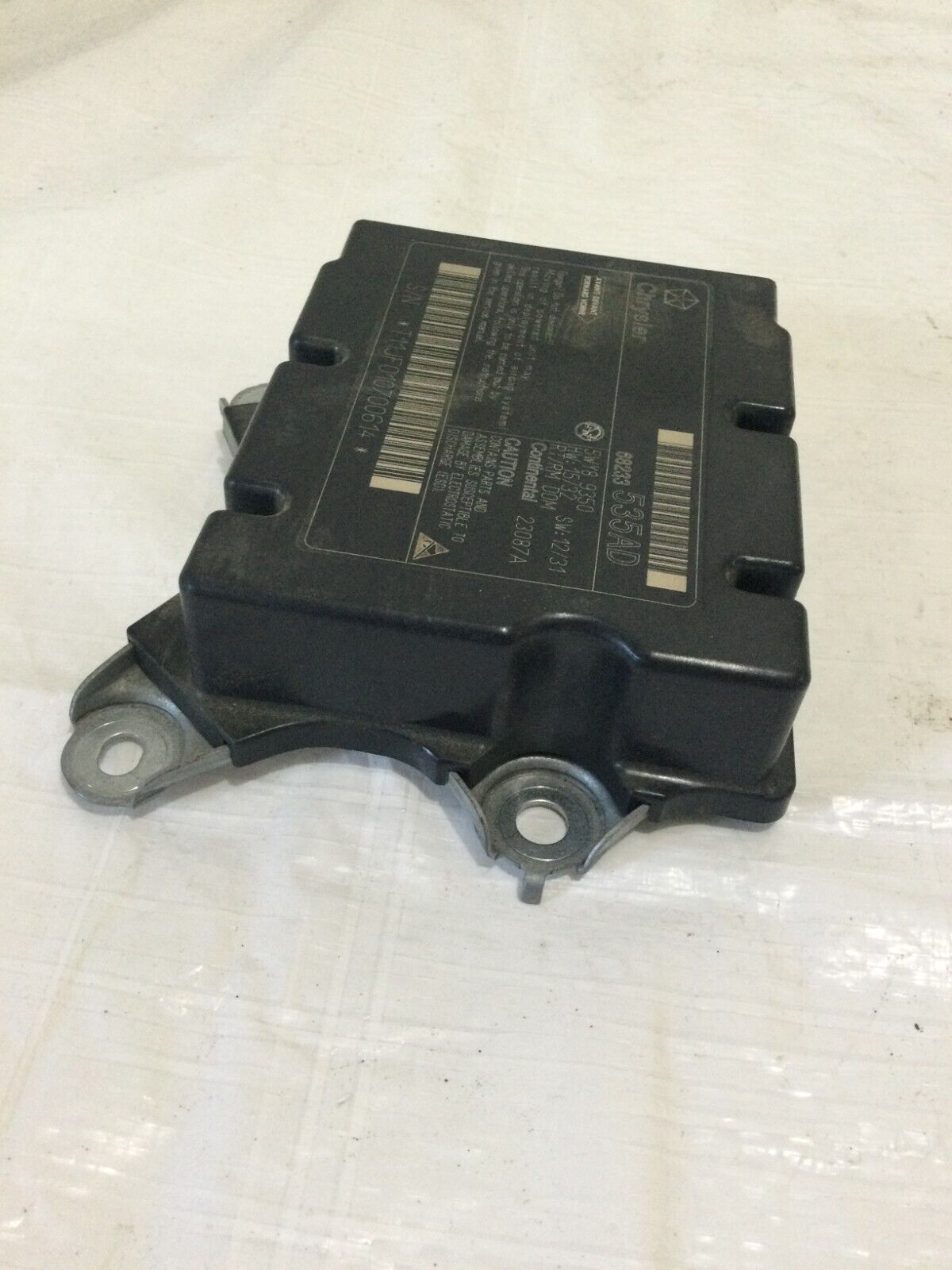 2017 Dodge Grand Caravan  Restraint  control module  SRS 68233535AD OEM