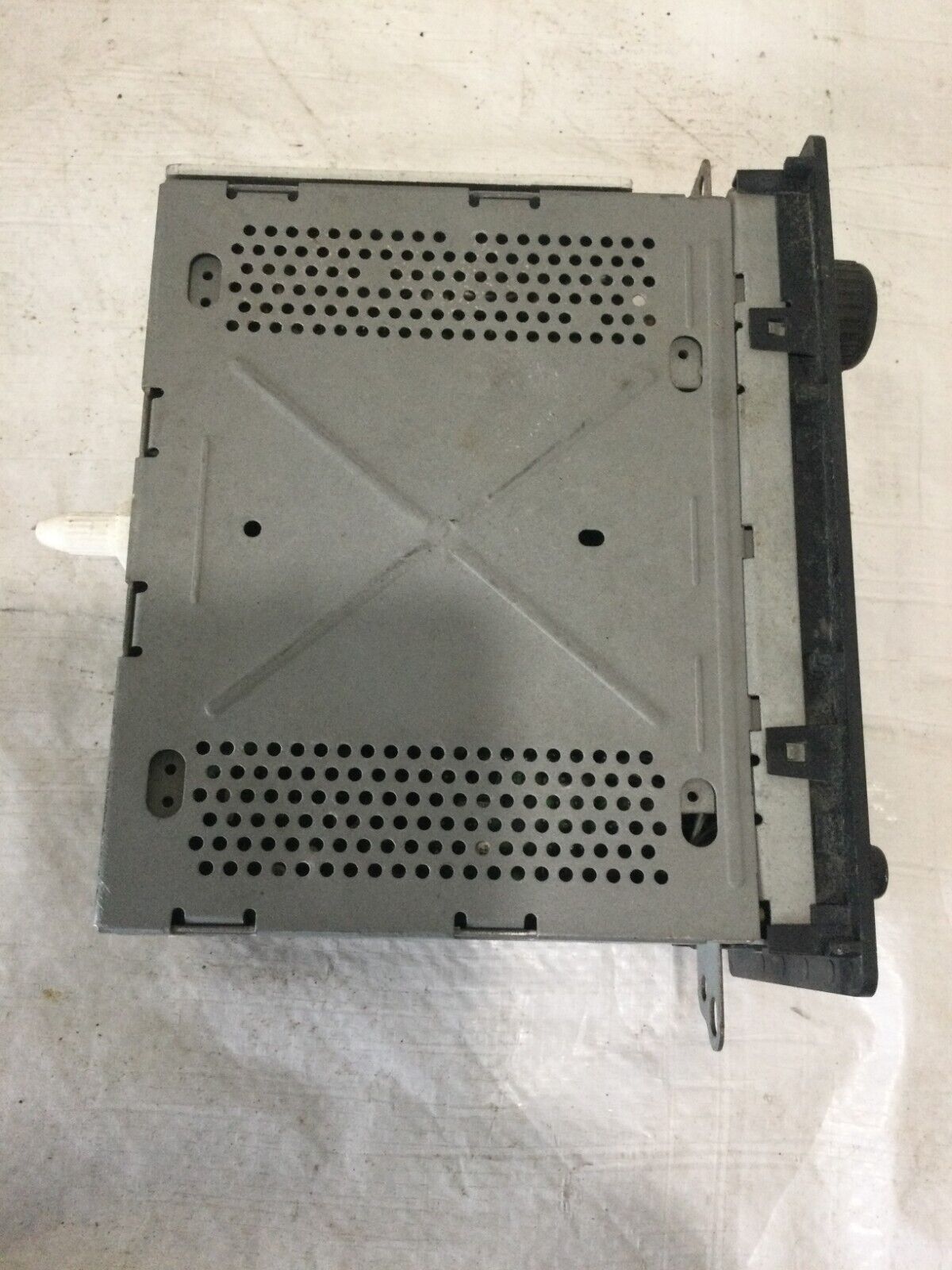 2005 Chevrolet Silverado 2500 Single Disc CD Player Radio OEM 15295371