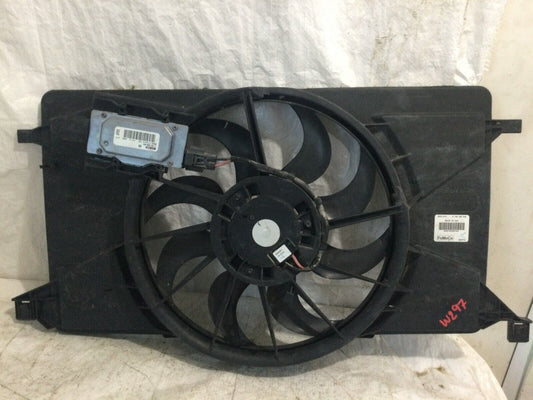2018 Ford Focus Engine Radiator Cooling Fan Assembly BV61-8C607-KA OEM