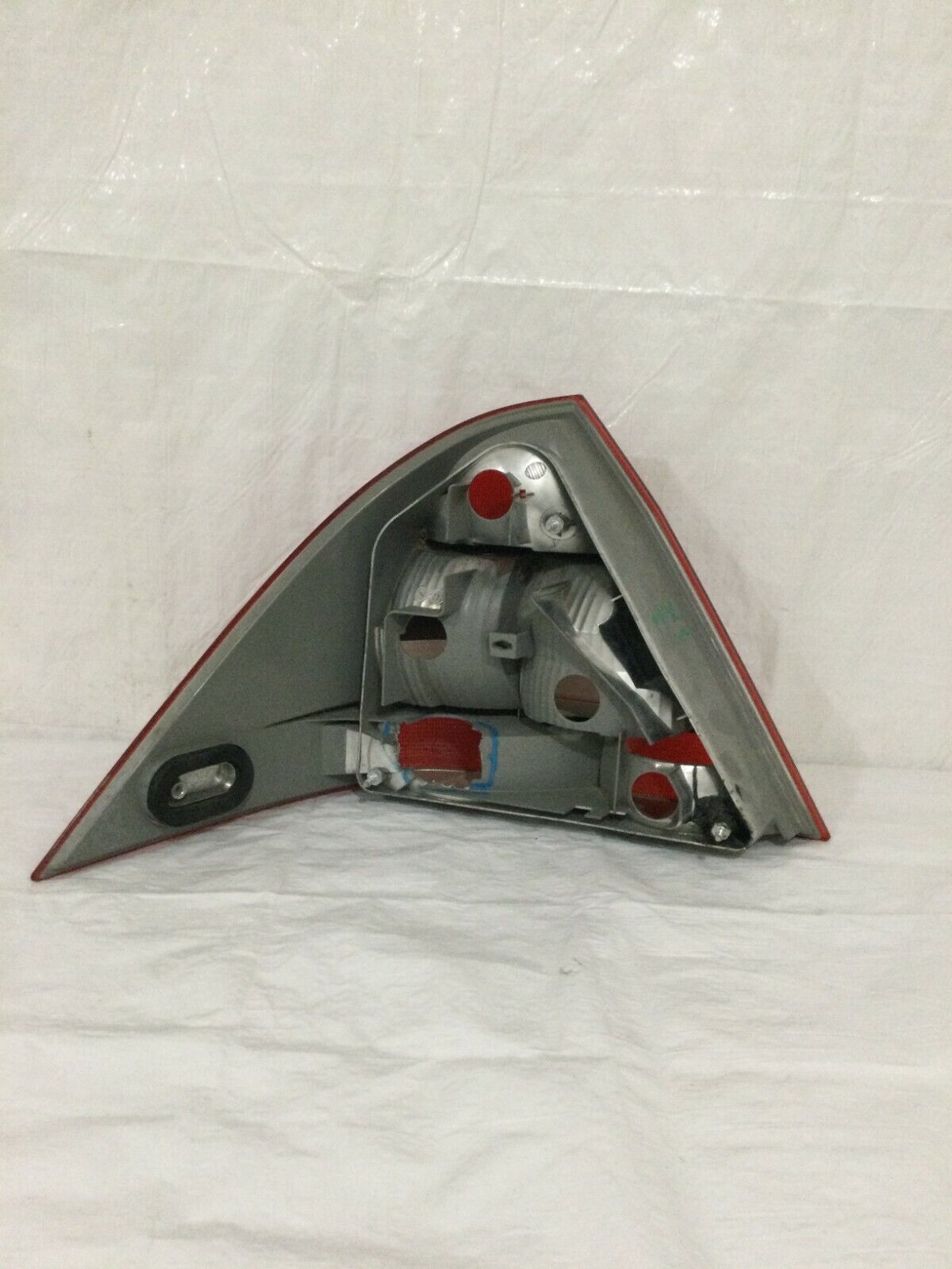 2001-2004 Mercedes-Benz C-240 Right Passenger Tail Light Lamp 2038201064 OEM RH