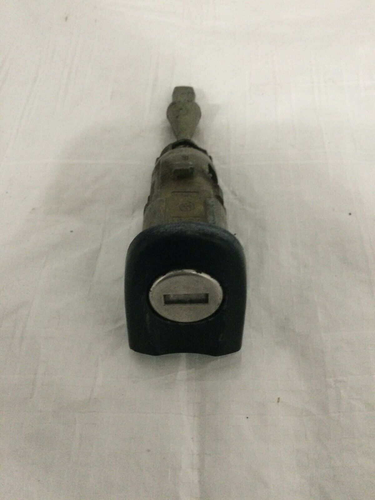 2007 Volkswagen Golf GTI Front Left Door Lock Cylinder OEM