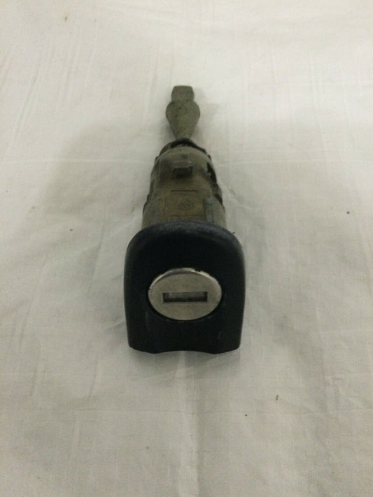 2007 Volkswagen Golf GTI Front Left Door Lock Cylinder OEM