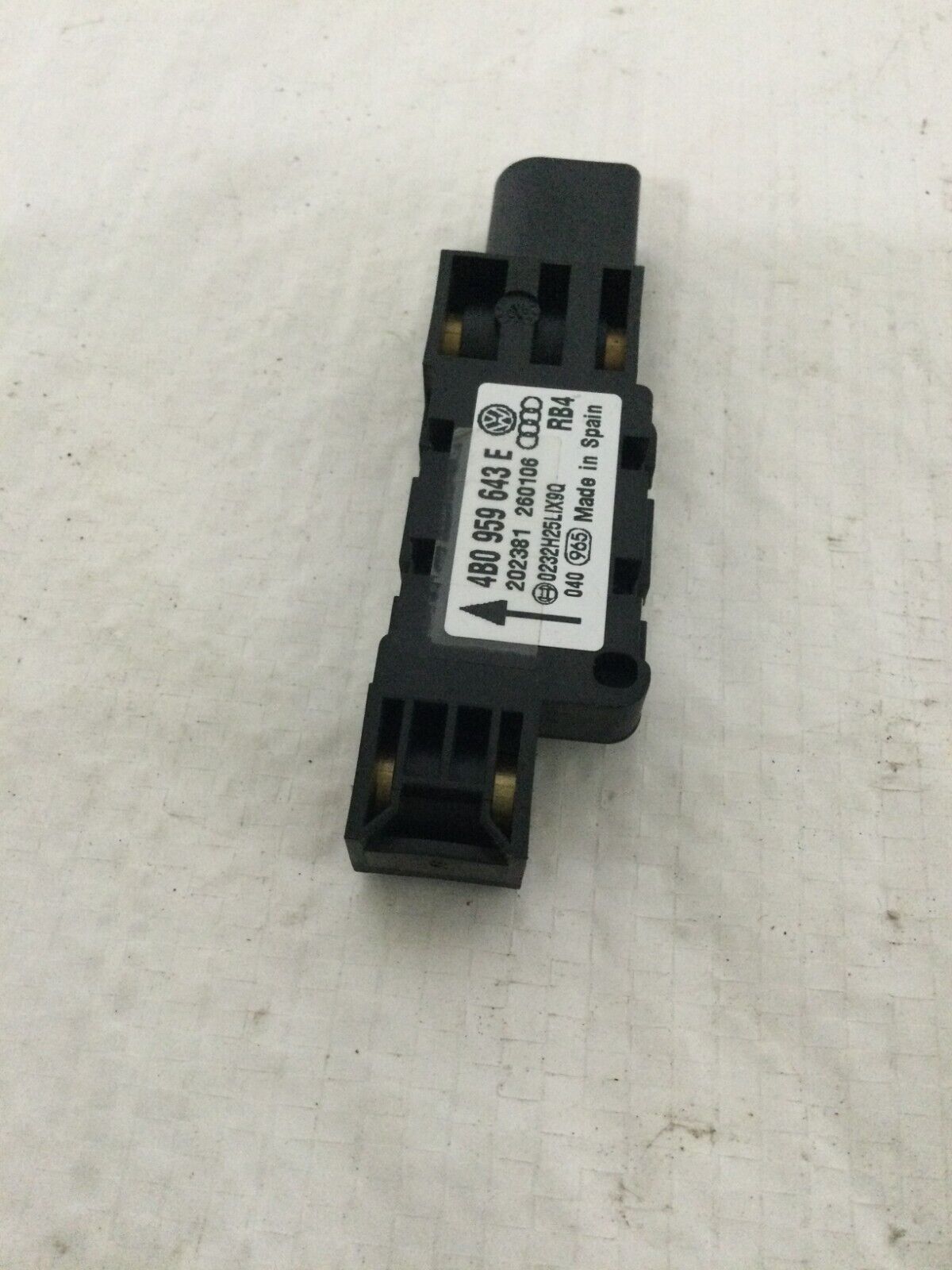 2007 Volkswagen  Touareg Crash Impact Sensor 4B0959643E OEM