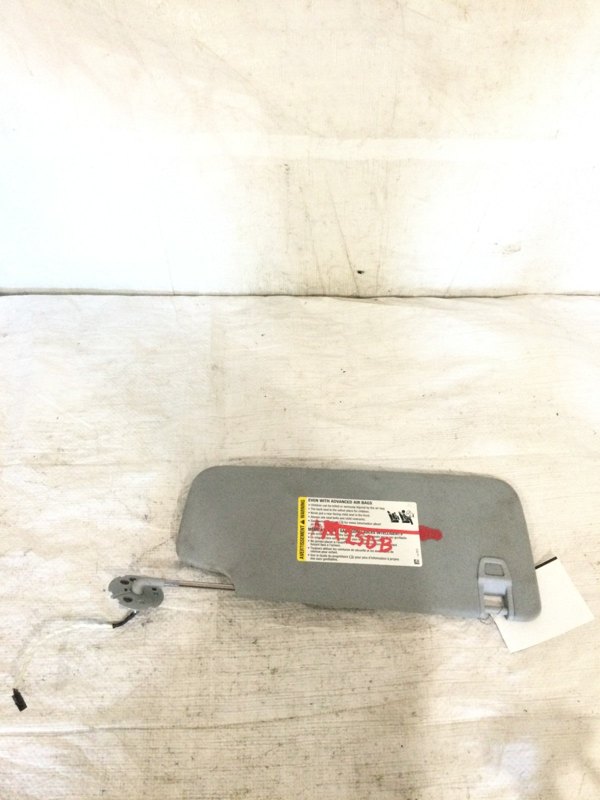 2019-2022 Chevrolet Blazer Left Driver Sun Visor OEM 13591872