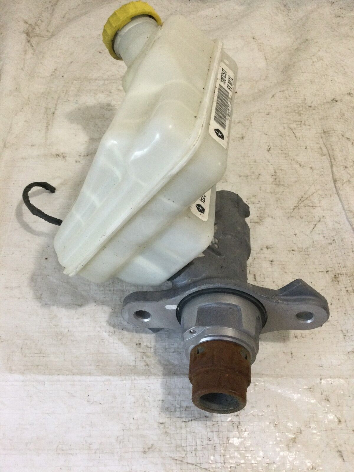 2017 Dodge Grand  Caravan Master Brake Cylinder w/ Reservoir 32072587 OEM