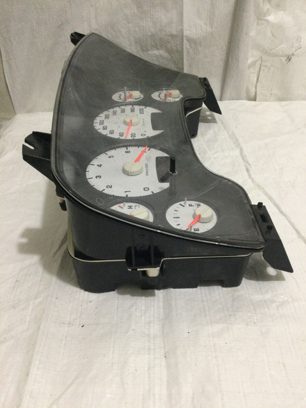 2005 Dodge Ram 1500 Speedometer Gauges Instrument Cluster KPH 56051102AE