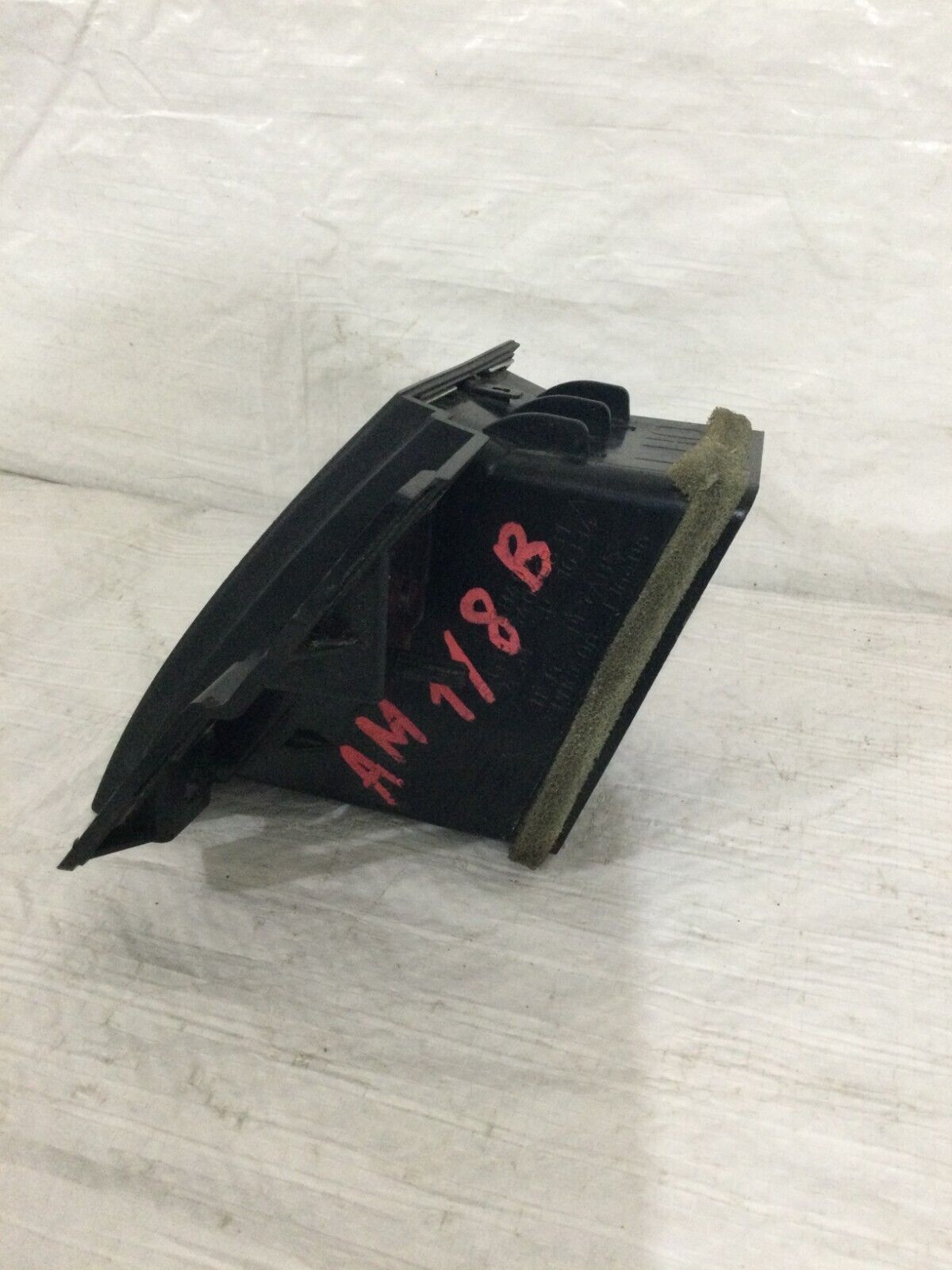 2019 Ford Taurus Left Driver Dash Air Vent OEM LH