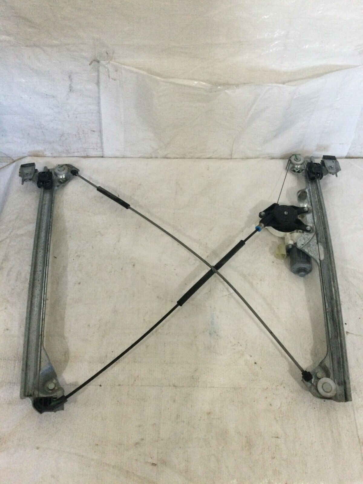2007 GMC Yukon Front Right Window Regulator Motor OEM