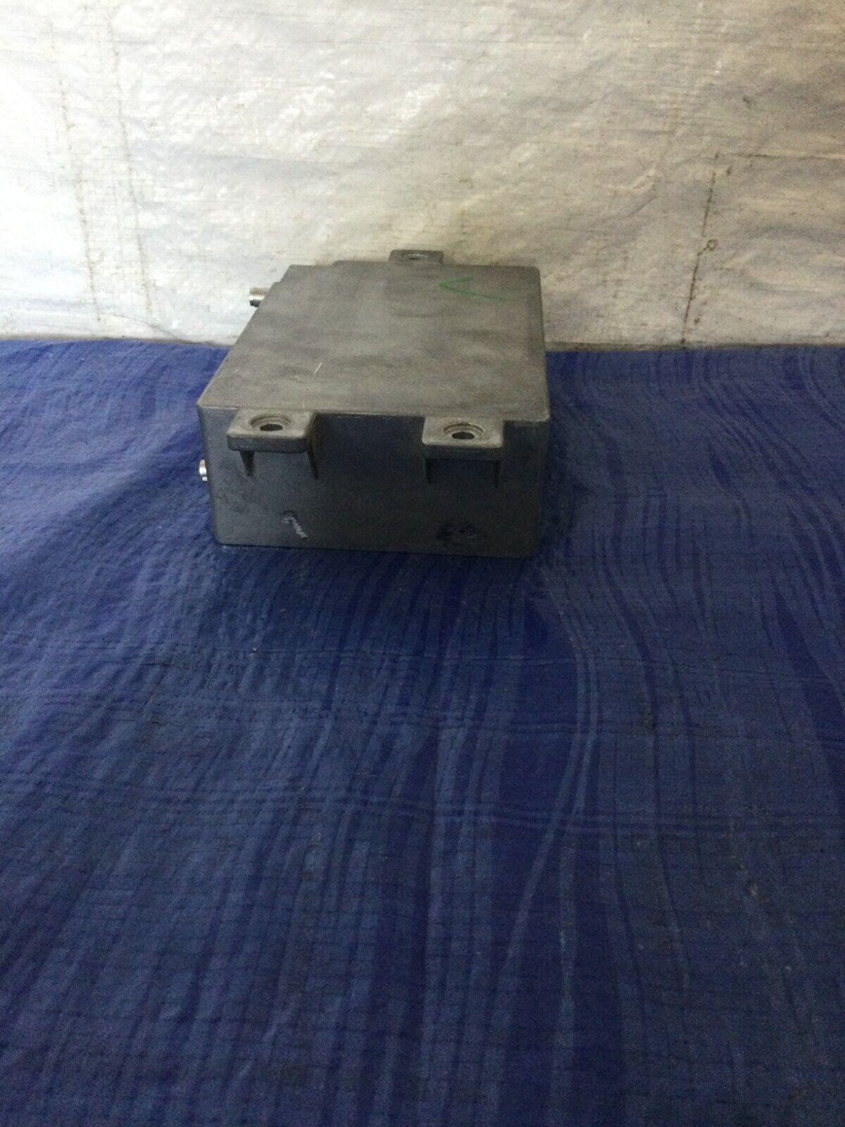 2004-2006 Cadillac Escalade Onstar Communication Control Module  15796432 OEM