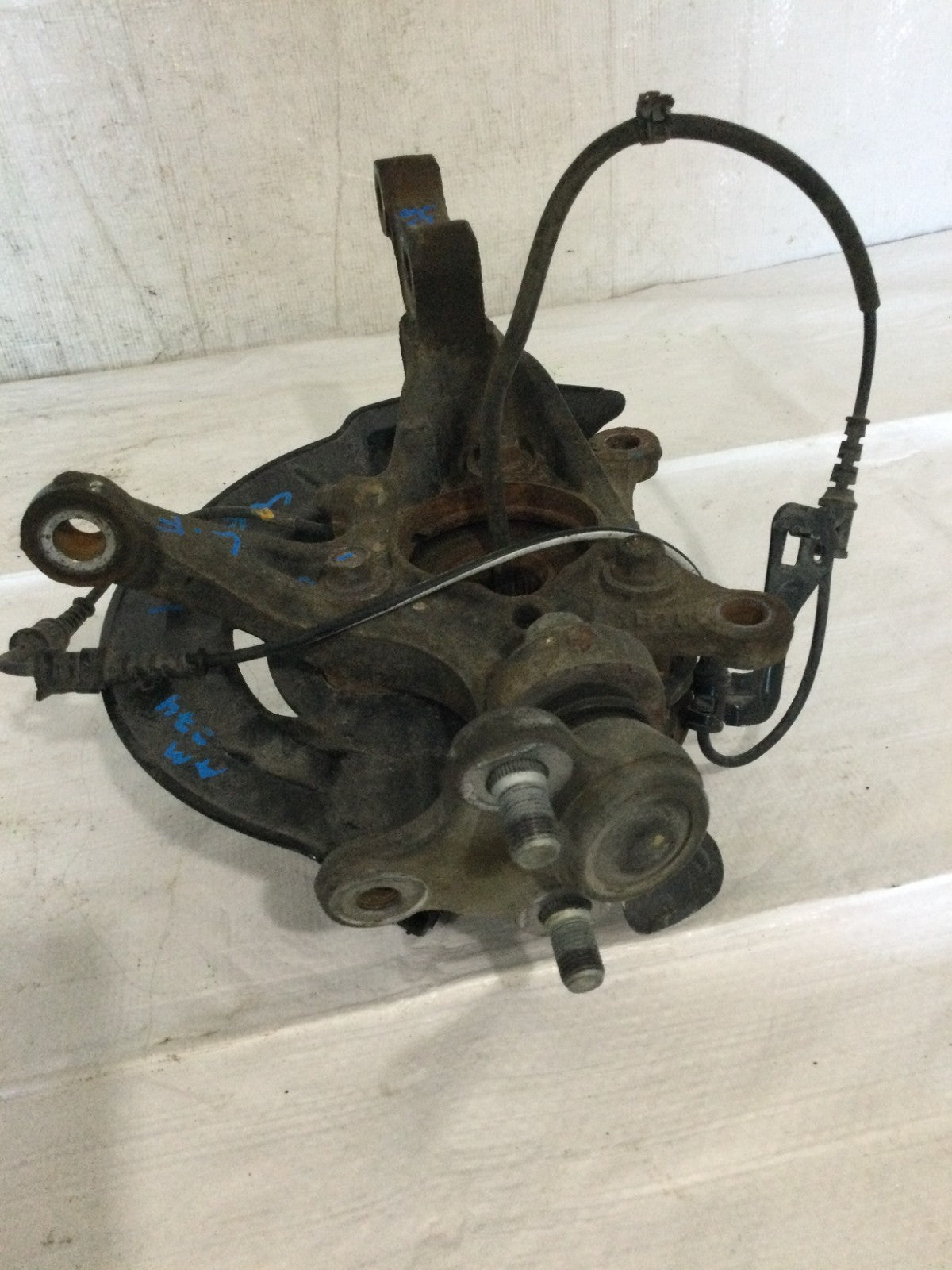 2020 Kia Forte Front Left Spindle Knuckle OEM
