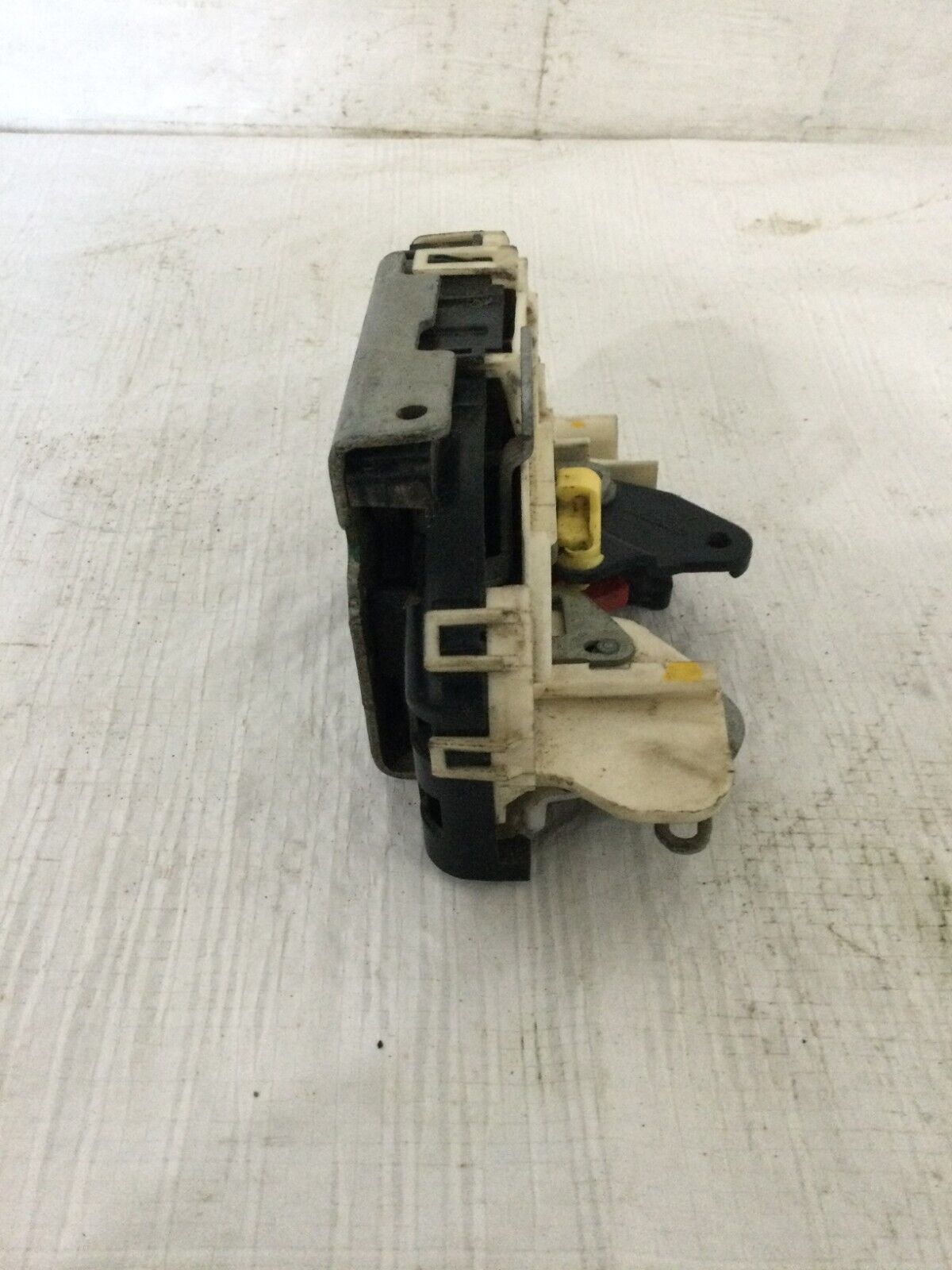 2018 Dodge RAM 3500 Right Rear Passenger Door Lock Actuator P04589650AD OEM